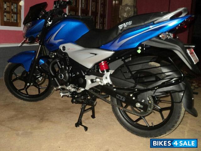 Blue Bajaj Discover 125 ST