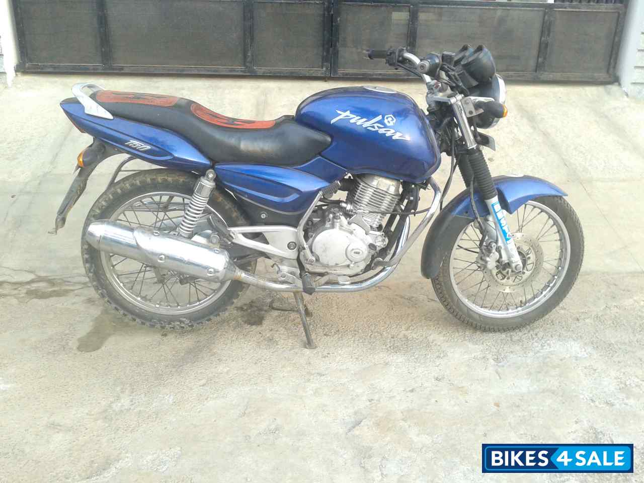 Used 2003 model Bajaj Pulsar 150 Round Headlight for sale in Bangalore. ID 112430. Blue colour 