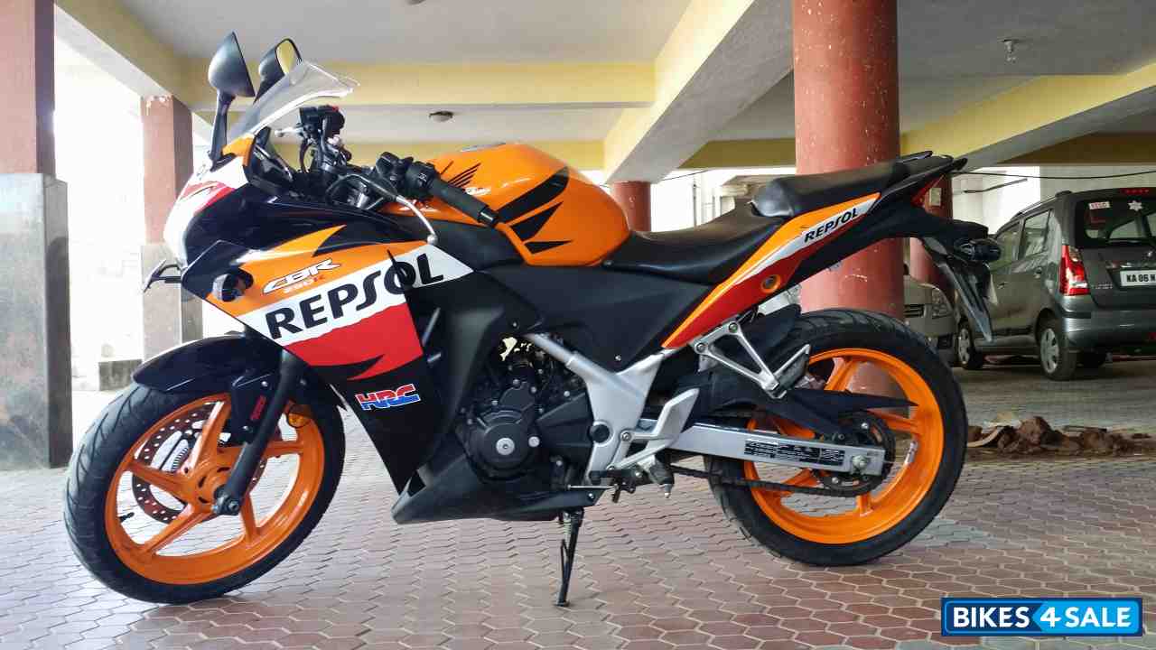 Used 2013 model Honda CBR 250R for sale in Bangalore. ID 112721