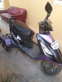 Gray And Purple TVS Scooty Streak