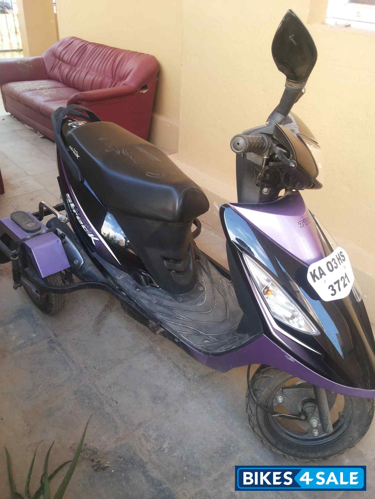 Gray And Purple TVS Scooty Streak