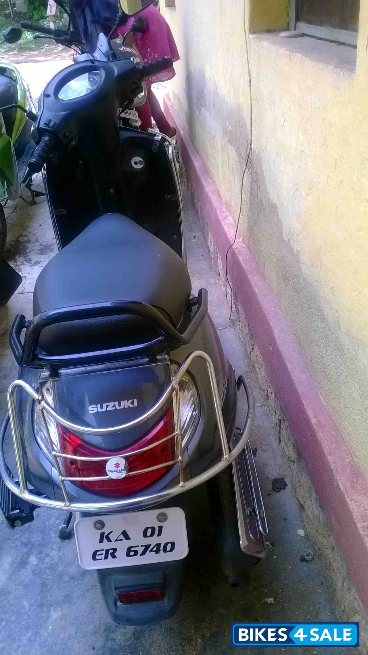 Gray Suzuki Access 125