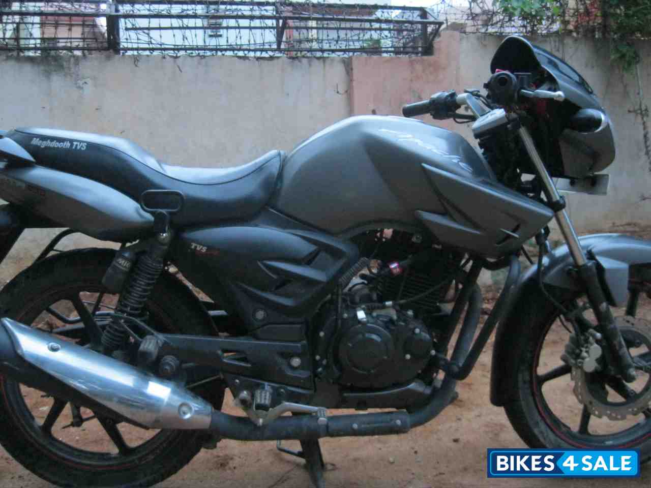 Used 10 Model Tvs Apache Rtr 160 For Sale In Bangalore Id Grey Colour Bikes4sale