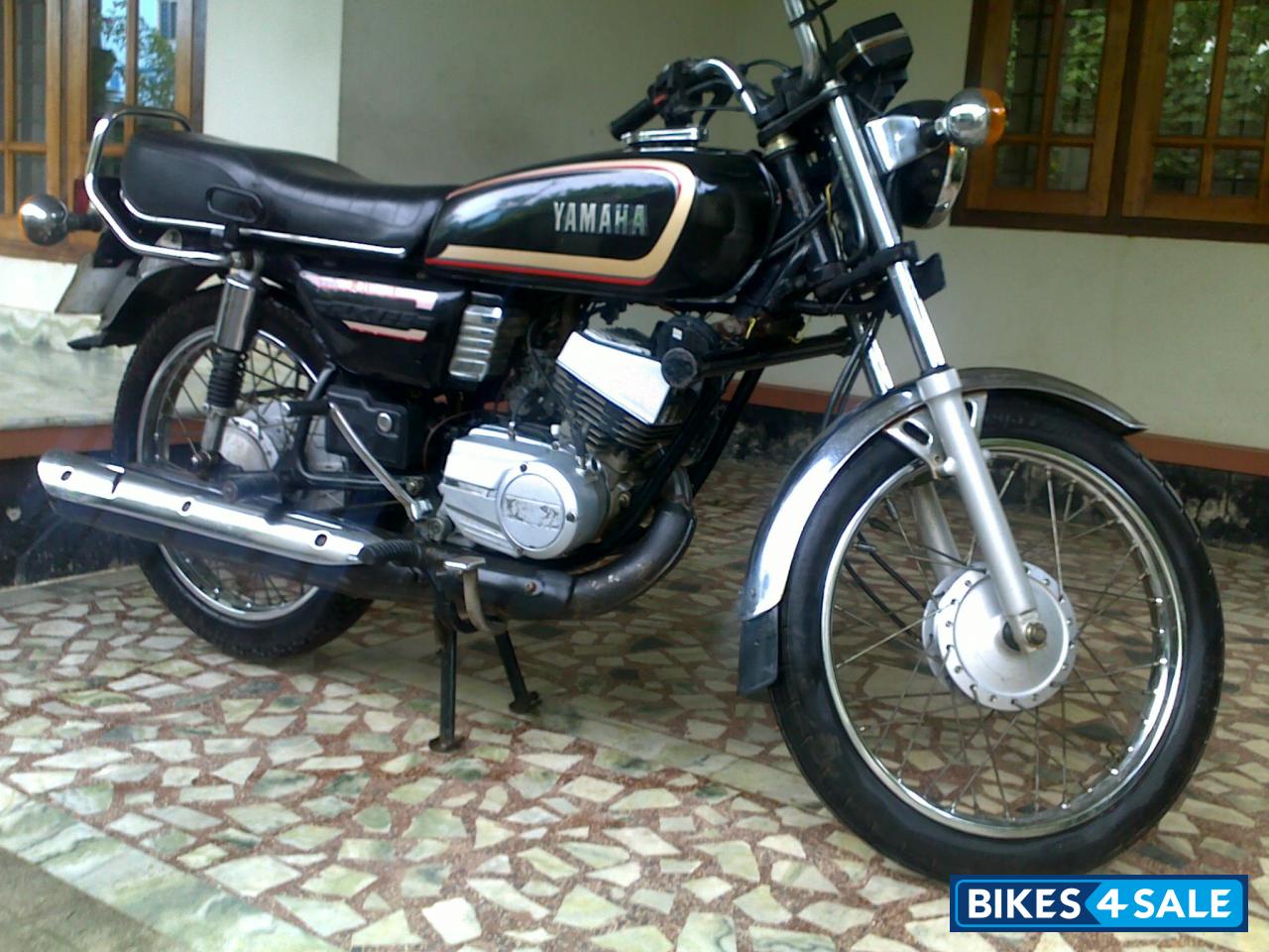 Second hand Yamaha RX 135 in Ernakulam. Single used, Cat con Silencer ...