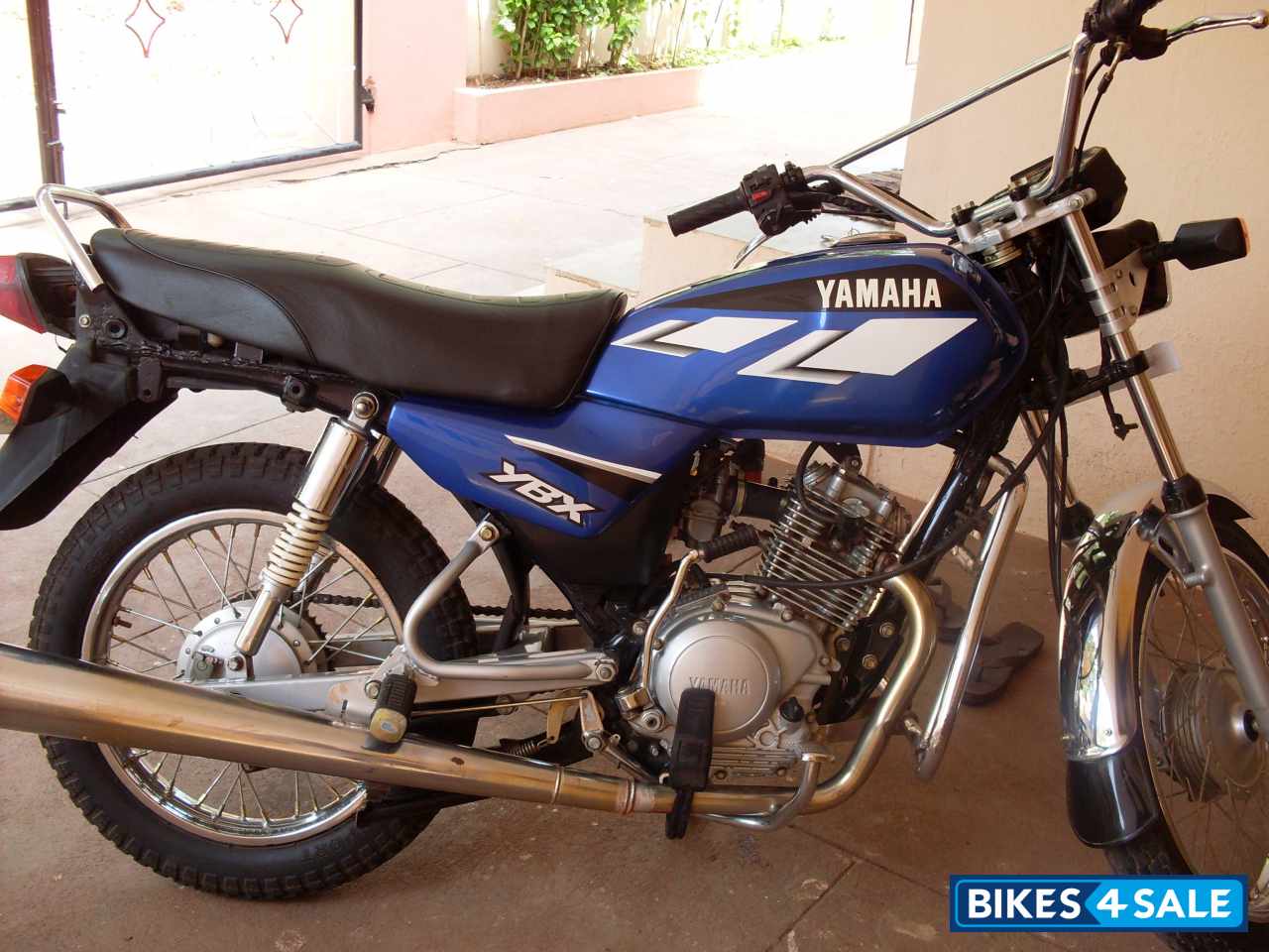 Blue Yamaha YBX