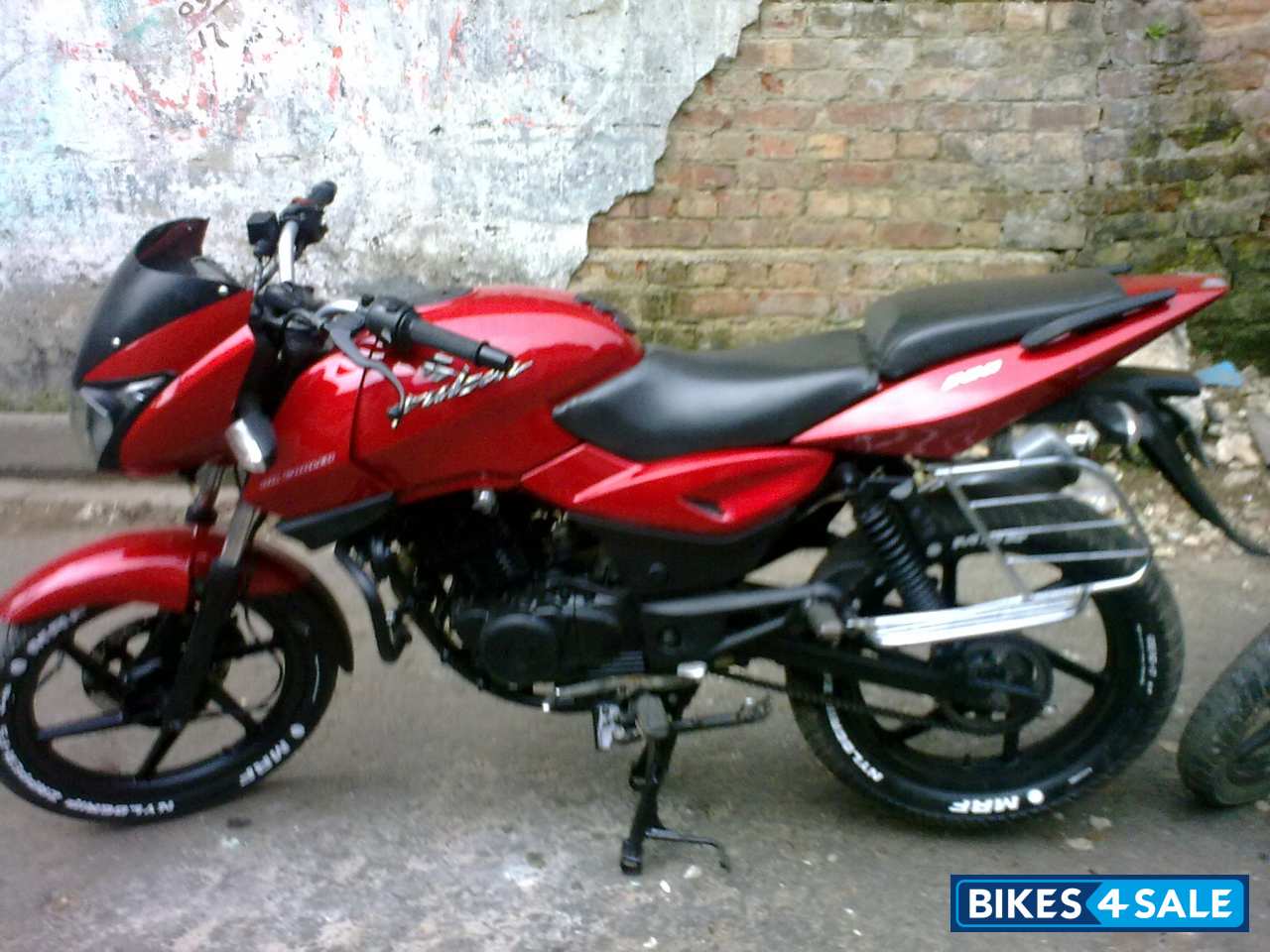 Red Bajaj Pulsar 150 DTSi