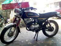 Black Yamaha RX 135