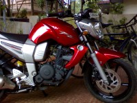 Red Yamaha FZ16