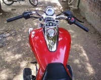 Mahindra Red Metalic Yamaha YBX