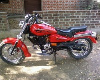 Mahindra Red Metalic Yamaha YBX