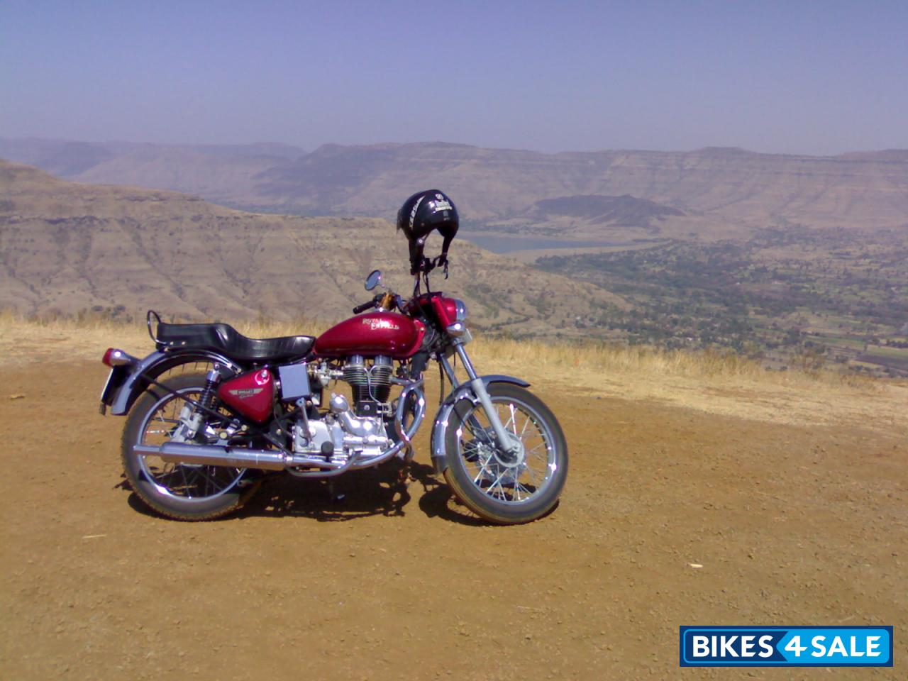 Red Royal Enfield Bullet Electra 5S