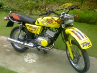 Yellow Yamaha RX 135