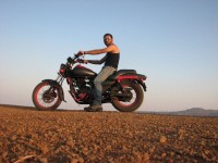 Black Red Bajaj Avenger 180 DTS-i