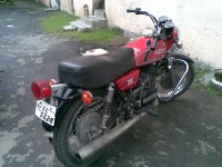 RED Yamaha RD 350