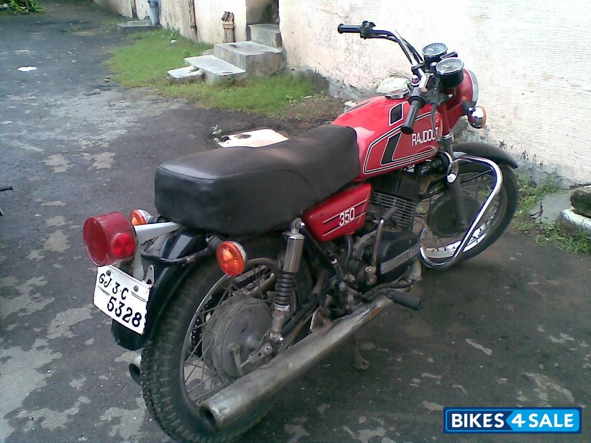 RED Yamaha RD 350