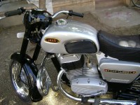 Silver + Black Ideal Jawa Yezdi Classic