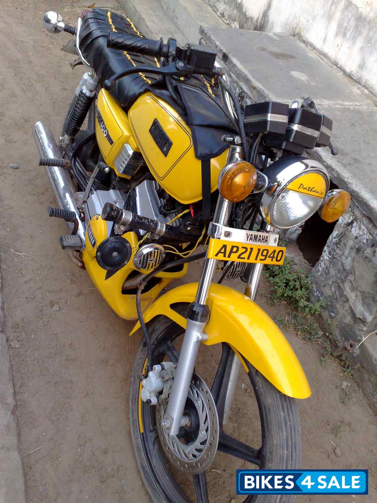 Used Yamaha Rx 100 For Sale In Guntur. Id 22604. Yellow Colour - Bikes4sale