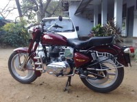 Chery Red Royal Enfield Bullet Standard 350