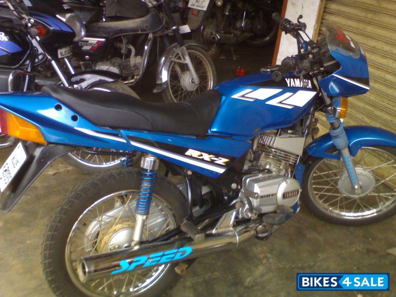 Blue Yamaha RXZ Blue Yamaha RXZ