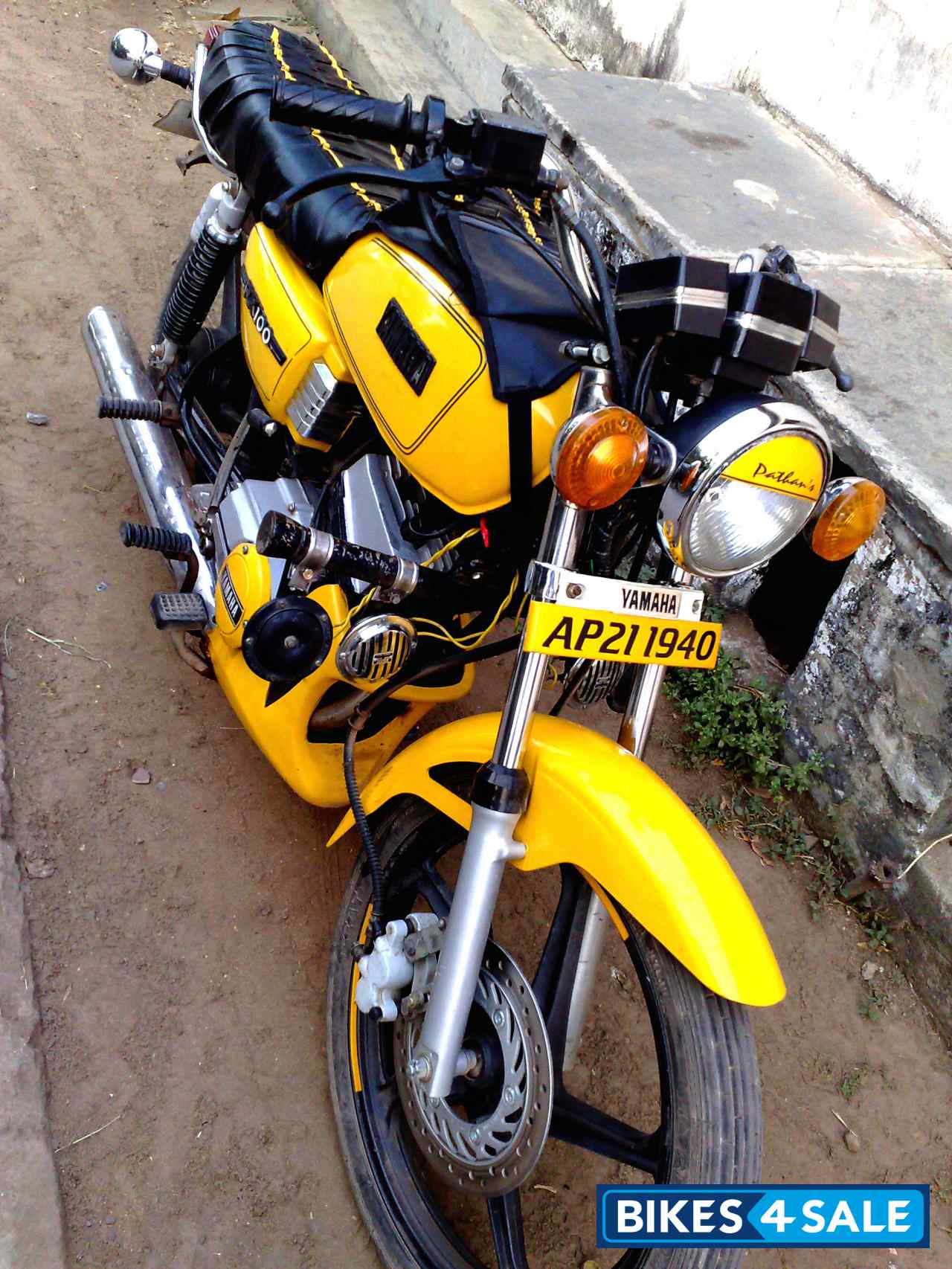 Used 19 Model Yamaha Rx 100 For Sale In Guntur Id Yellow Colour Bikes4sale