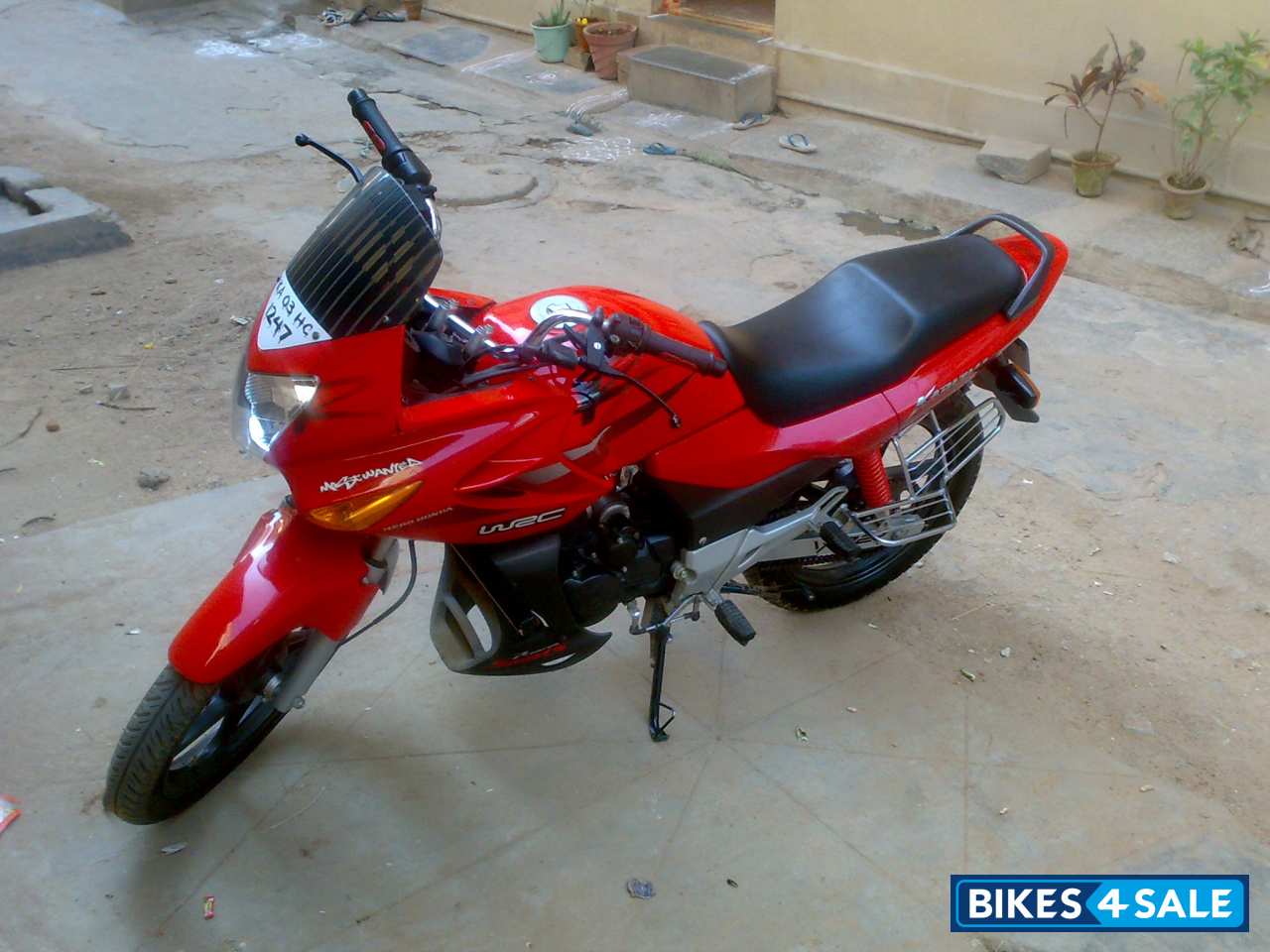 Red Hero Karizma R