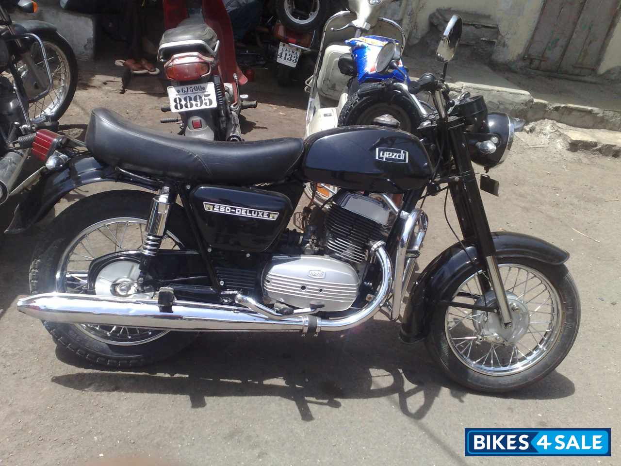 Used 1996 Model Ideal Jawa Yezdi Deluxe For Sale In Surat