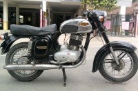 Black Ideal Jawa Yezdi Classic