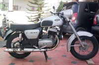 Black Ideal Jawa Yezdi Classic