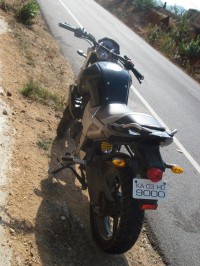 Black Yamaha FZ16