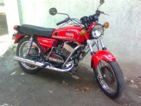 Red Yamaha RD 350