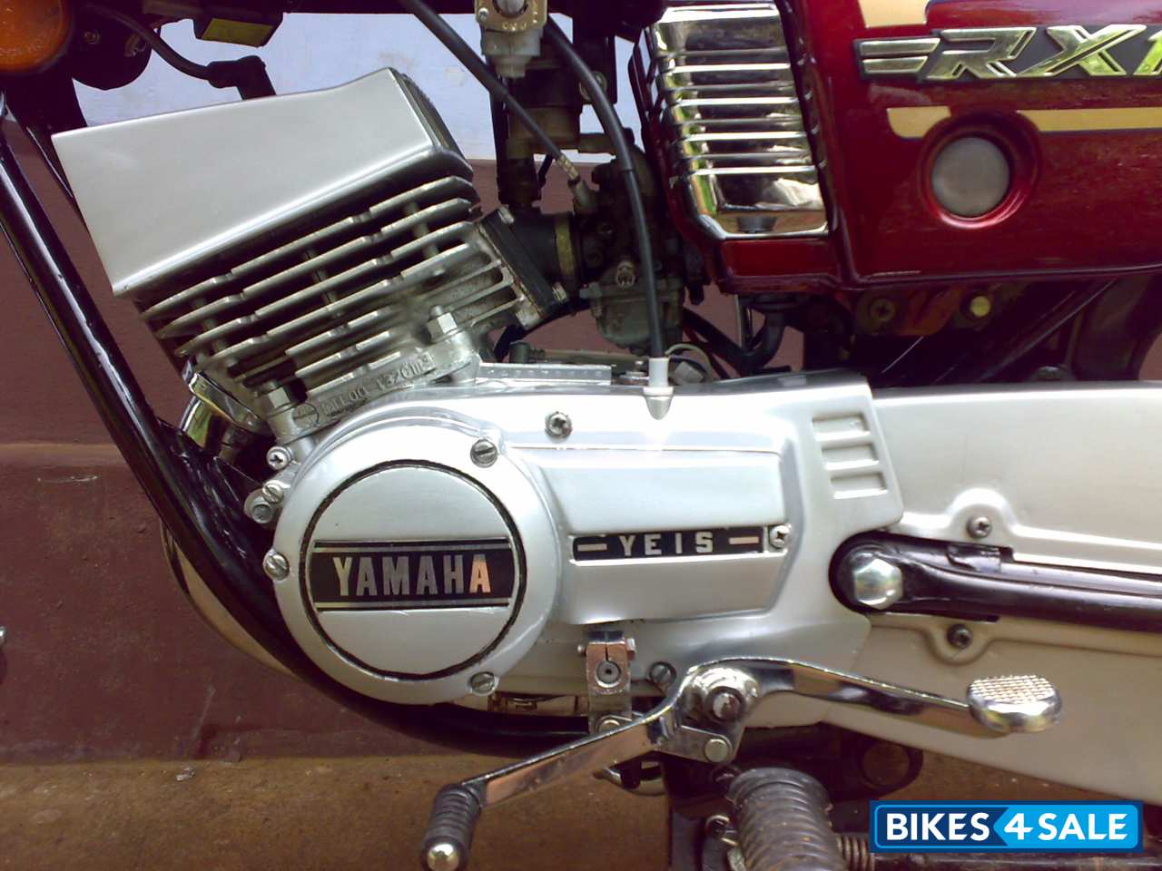 Red Yamaha RX 135 Red Yamaha RX 135