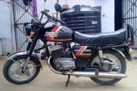 Black Ideal Jawa Yezdi Classic