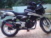 Black Bajaj Pulsar 200 DTSi