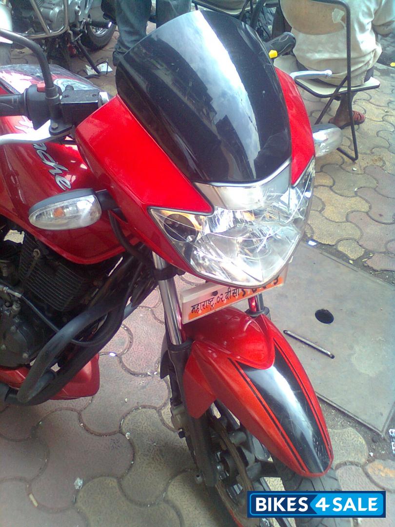 Red TVS Apache RTR 160