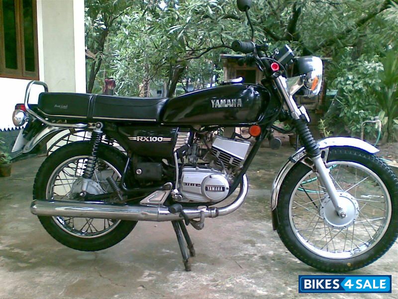 Black Yamaha RX 100