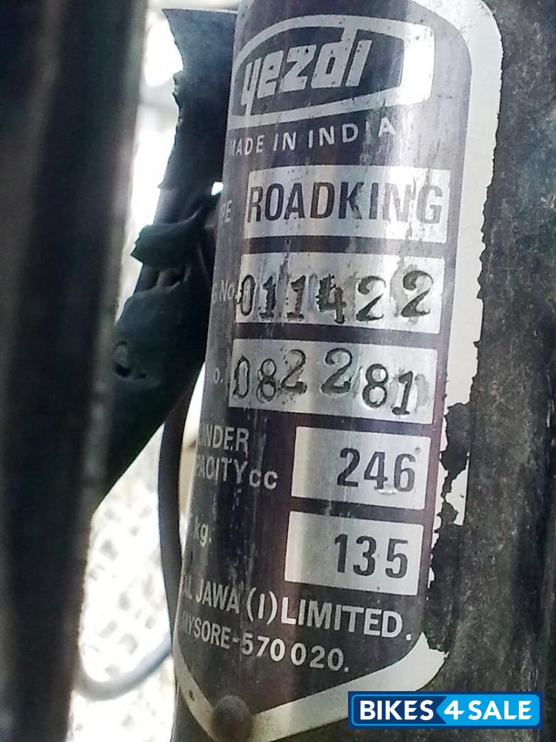 Black Ideal Jawa Yezdi RoadKing Black Ideal Jawa Yezdi RoadKing