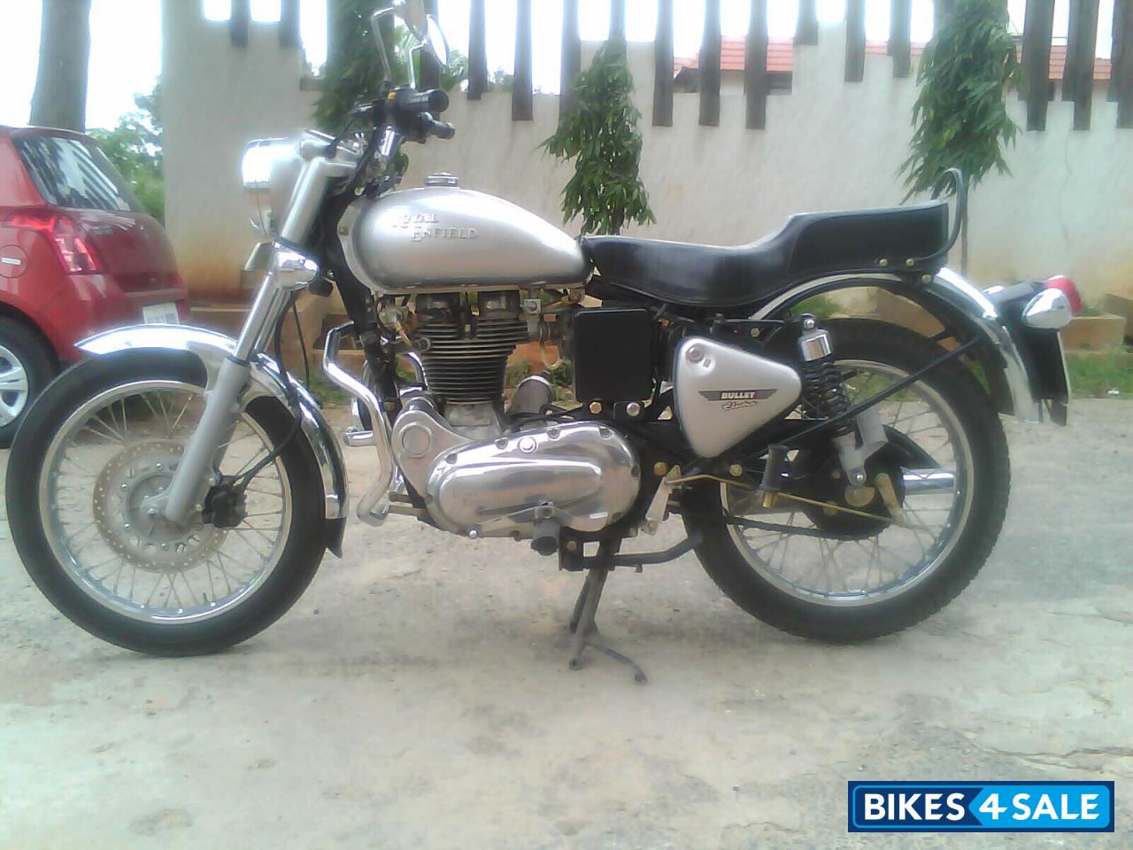 Silver Royal Enfield Bullet Electra 5S