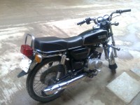 Black Yamaha RX 135