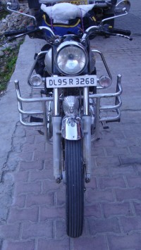 Black/silver Royal Enfield Bullet Electra 5S