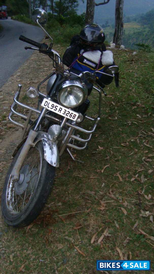 Black/silver Royal Enfield Bullet Electra 5S