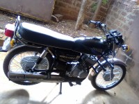 Black Yamaha RX 135