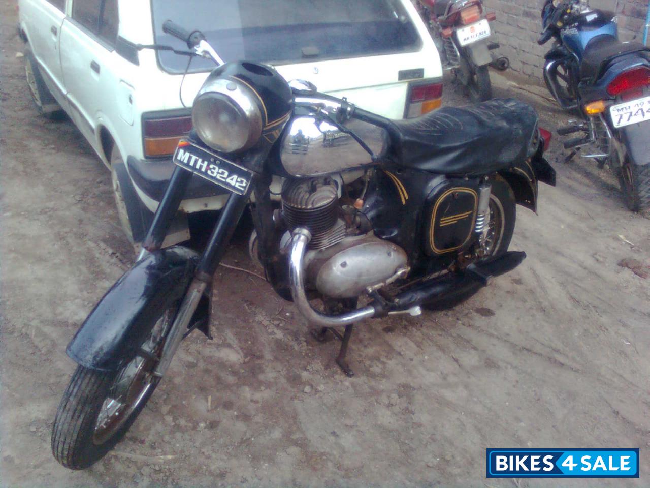 Black Ideal Jawa Picture 2 Bike Id 31610 Bike Located In