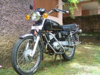 Black Yamaha RX 100