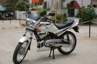 Pearl White Yamaha RXZ