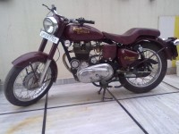 Maroon Royal Enfield Bullet Standard 350