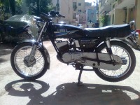 Black Yamaha RX 135