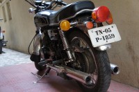 Black Yamaha RD 350