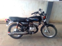 Black Yamaha RX 135