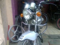 Silver Kinetic GF 125