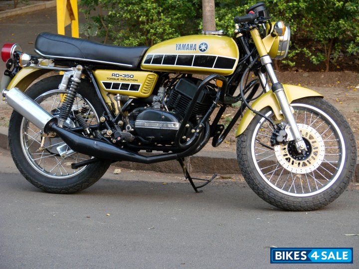 Yellow Yamaha RD 350